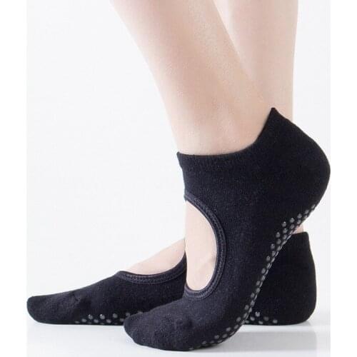 Hot Breathable Anti-friction Women Yoga Socks Non Slip Pilates Barre Breathable Sports Dance Socks Slippers With Grips
