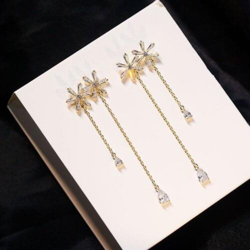 Exquisite snowflake earrings 2021 trendy fashion simple womens jewelry new small earrings exquisite tassel drop earrings