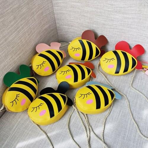 Childrens bags 2020 new men and women baby messenger bag change accessories bag cute fish zipper messenger bag