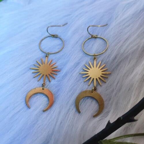 Witchy Sun And Moon Earrings Space Celestial Sun Crescent Phase Boho Creativity Punk Jewelry Brass Fashion Women Gift Dangle New