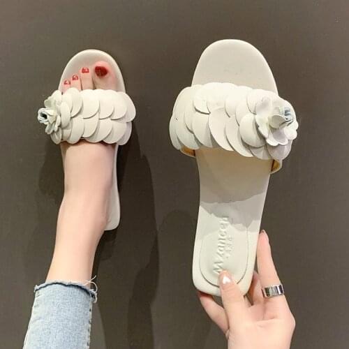 2021 Petal Leather Beach Slippers Buckle Hollow Female Flats Shoes Fashion Roman Casual Summer Flat PU Leather Women Sandals