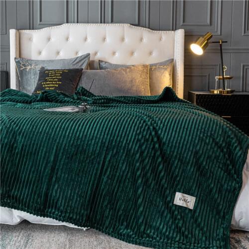 Hot sale autumn and winter thickened warm milk fleece blanket flannel blanket flannel single coral fleece blanket towel quilt