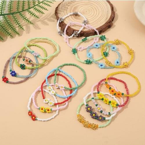 Fashion Handmade Beaded Flower Bracelets For Women Korean Style Elastic Rope Glass Crystal Beads Charm Bracelets Jewelry Gifts