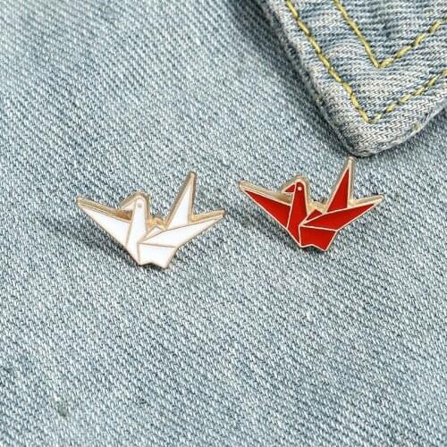 Exquisite Creative Cartoon Cute Cartoon Paper Crane Brooch Student School Uniform All-match Badge Accessories For Men And Women