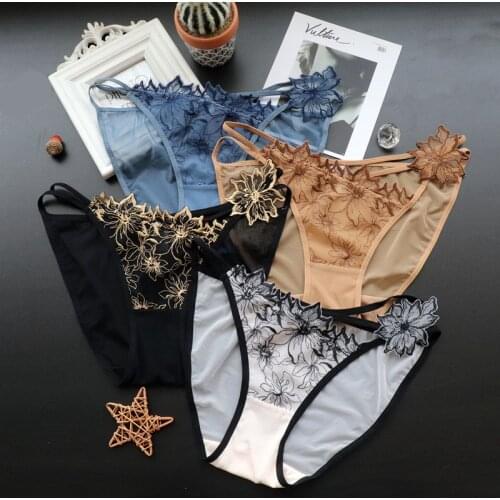 European and American Embroidery Hollow Ladies Lace Sexy Underwear Womens Mesh Low-waist Womens Briefs Cotton Files