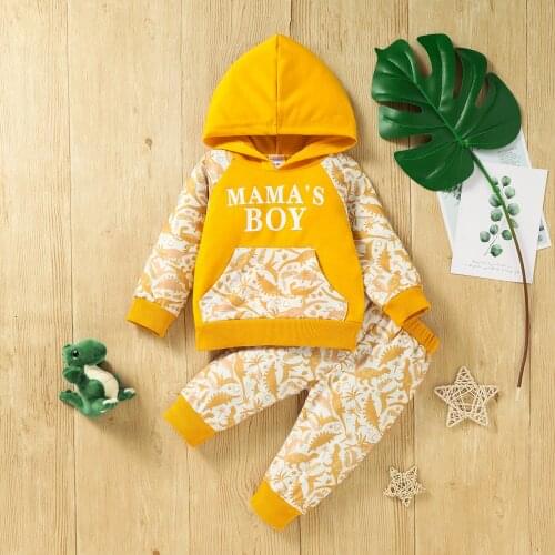 PatPat 2pcs Baby Camouflage and Letter Print Hooded Long-sleeve Sweatshirt Set