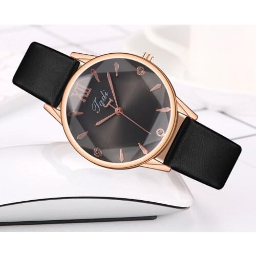 Women Leather Belt Watch Fashion Diamond Alloy Small Dial Casual Quartz Watch In Stock Bulk Items Wholesale