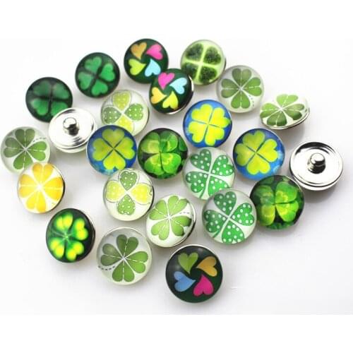 50pcs/lot Mix Glass Lucky Four Leaf Clover Snap Buttons Diy 18mm Snap Jewelry Pendants Bracelet&Bangles Snaps Necklace Charms