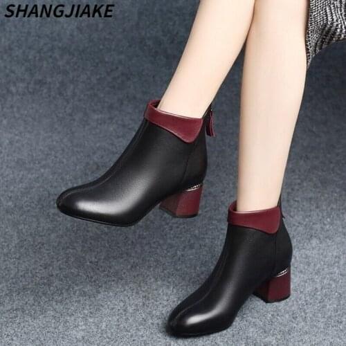 New Large Size Womens Shoes Short Boots Autumn and Winter Mid-heel Student British Martin Boots Female Ankle Boots Thick Heel