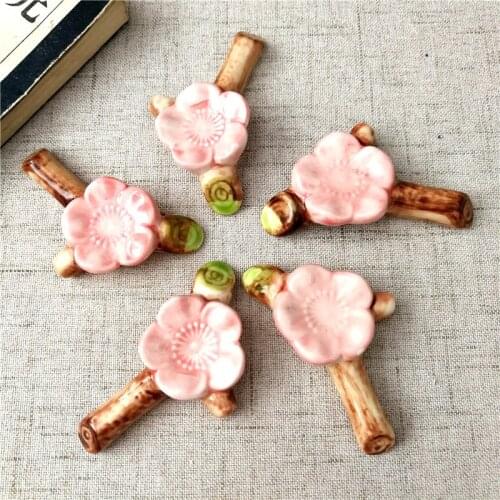 Ceramic Japanese cherry blossom chopsticks chopsticks holder household plum flower chopsticks chopsticks