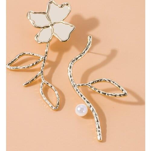 Fashion Pearl Flower Long Earrings for Women Aesthetic Accessorie Korean Style Big Womens Earring 2020 Jewelry Dropshipping