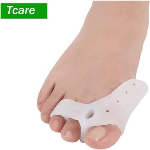1Pair Silicone Gel foot fingers Three Hole Toe Separator Thumb Valgus Protector Bunion adjuster Hallux Valgus Guard feet care