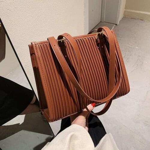 New 2021 Autumn Fashion Ladies Luxury High-quality Simple Leisure All-match Large-capacity One-shoulder Underarm Tote Bag Women