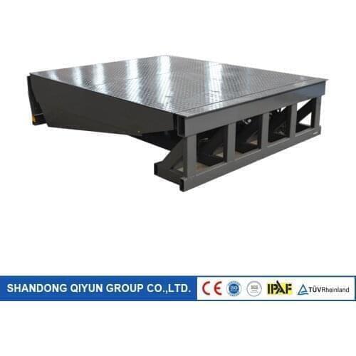 Qiyun CE ISO approved 6t 8t 10t truck loading and loading goods bridge dock leveler for logistics use in warehouse