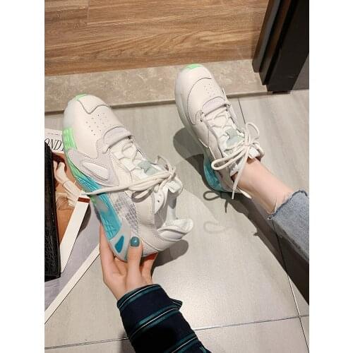 Womens shoes 2020 autumn new Korean students wild fashion thick bottom casual sports shoes women running shoes