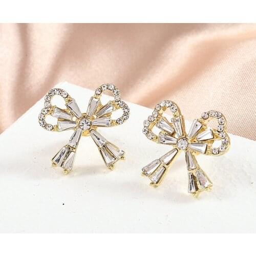 Punk Girl Earrings Temperament Crystal Bow 2021 New Exquisite Crystal Fashion All-match Earrings Manufacturers Womens Clothing