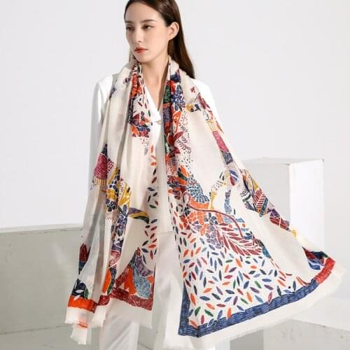 Winter Women 100% Wool Scarf Printed Thin Shawls,Wraps Painted Pashmina Echarpe for Ladies Warm Cashmere Scarves Foulard Femme