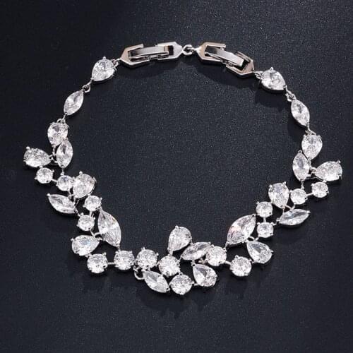 Uilz Fashion Unique Design Trendy Leaf Bracelet White Gold Color Luxury AAA Cubic Zirconia Bracelets for Women Wedding Jewelry