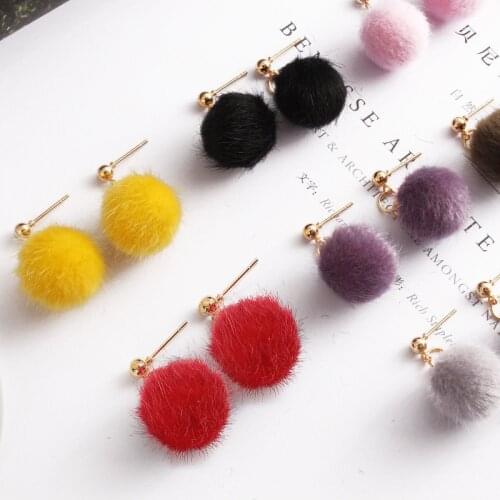 Fashion New Earrings Simple Autumn And Winter Furry Bead Ball Cute Candy Short Paragraph Womens Earrings Wholesale Sales