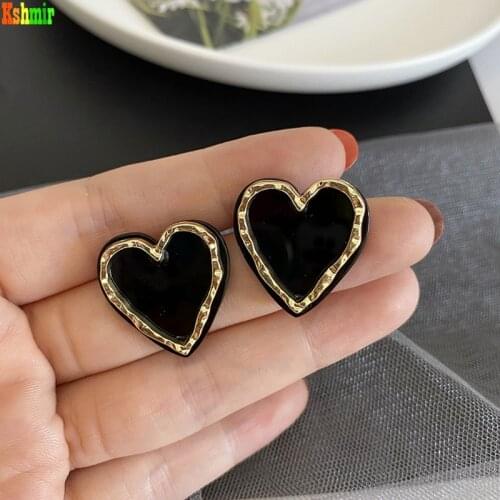 Kshmir Heart-shaped earrings 2020 trendy earrings Retro gold fashion female earrings Black and white with heart-shaped earrings