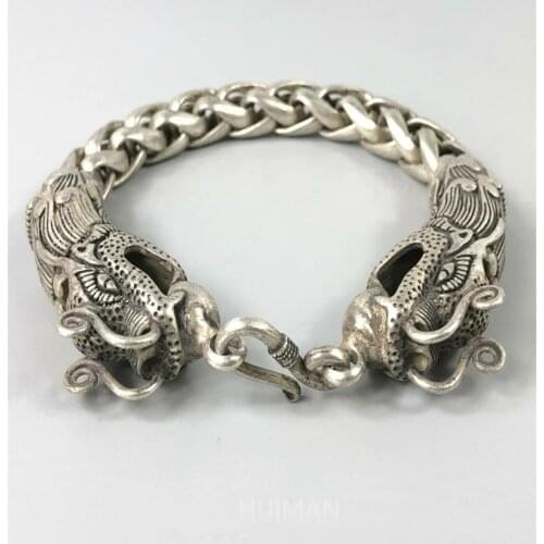 Exquisite Chinese Rare Collectible Tibetan Silver Handwork Dragon Amulet Auspicious Bracelet Statue