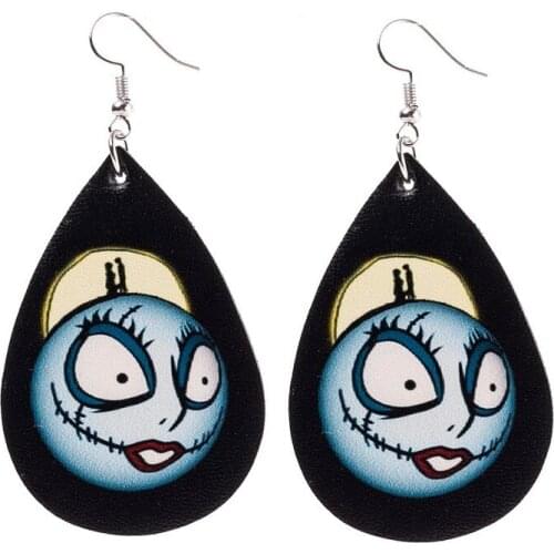 2021 European and American New Products Halloween Funny Vampire Nurse Skull Pu Leather Earrings Gift Wholesale