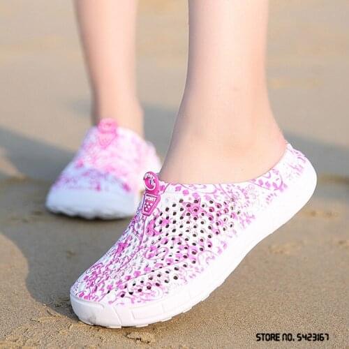 New Summer Print Sandals Hole Shoes Beach Flat Sandals Slippers Garden Shoes Women Shoes Casual Home Slippers Water