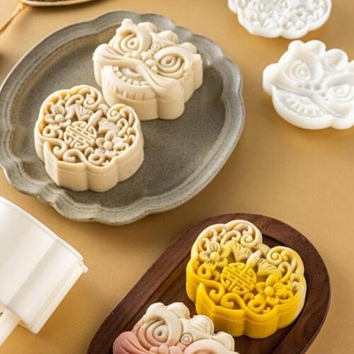 Mooncake Moulds Plastic Material Lion Designs Hand Pressure Fondants Decoration Cookie Cutters for DIY Baking Gadget Set