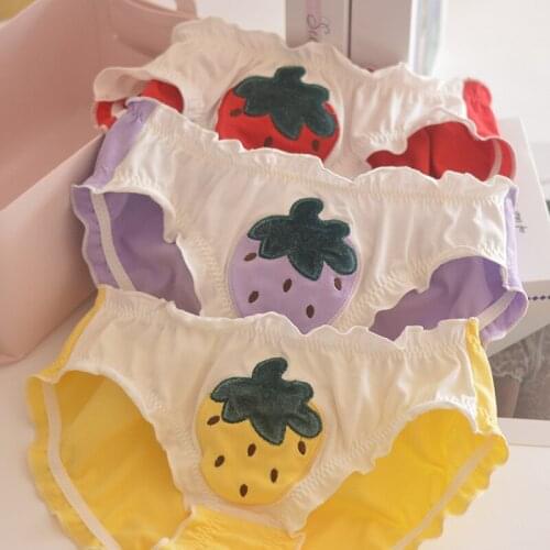Cartoon Embroidered Cream Strawberry Womens Underwear Seamless Panties For Women Sweet Buttock Briefs Kawaii Lingerie Soft Girl