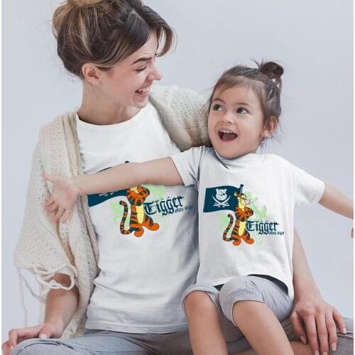 Pooh Winnies Friends Tiger Print Cartoon Family Matching Clothes Mommey And Me Father Mother Son Daughter Baby Kids T-shirt Top
