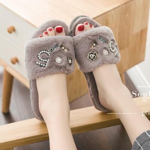 Pearl letters fur slippers women perfume slides pantoffels dames crystal furry flip flops ladies comfy plush home slides shoes