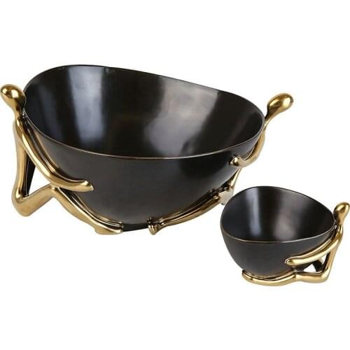 Nordic Luxury Gold Villain Embracing Bowl Creative Model Room Fruit Pot Ceramic Storage Fruit Plate Home Accessories Decoration