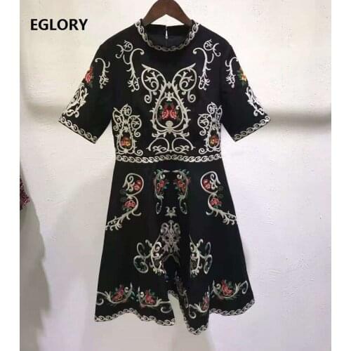 Vintage Dress 2021 Spring Summer Fashion Style Women O-Neck Lurex Embroidery Patterns Short Sleeve Slim Fitted A-Line Dress