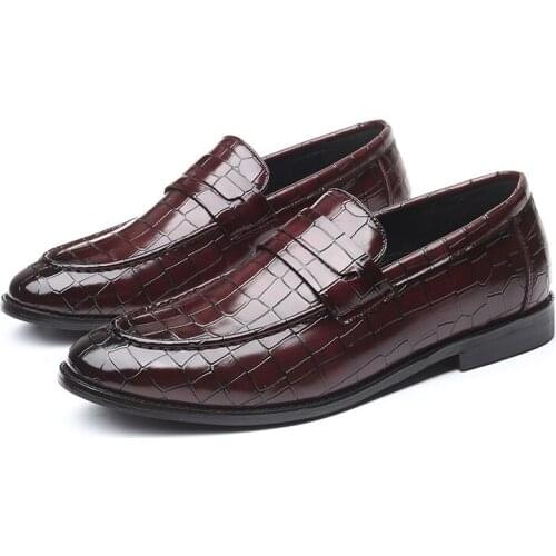 Male Casual Leather Wedding Party Loafers Pointed Men Formal Business Brogue Shoes Luxury Mens Dress Shoes