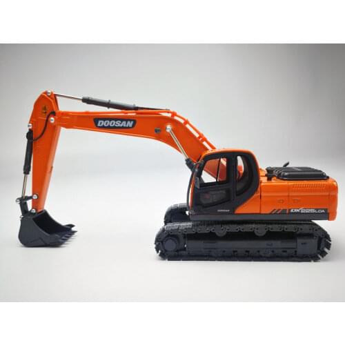 1:40 DOOSAN DX225 LCA EXCAVATOR toy