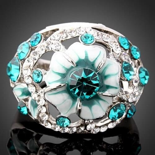 1Pcs New Wedding Rings For Women Flowers Delicate Hollow Out Crystals Stud Varnish Rhinestone Jewelry finger rings