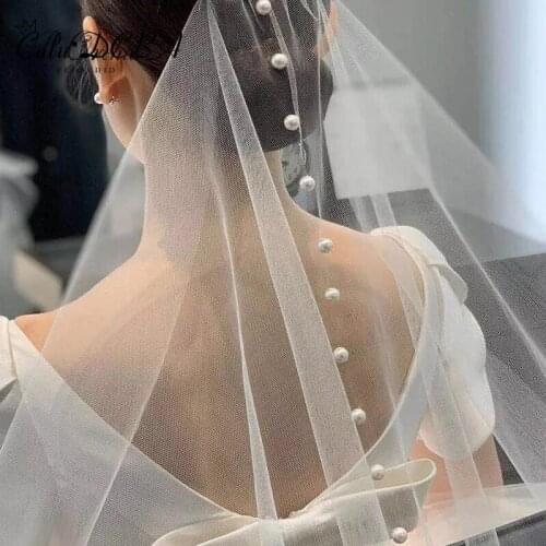 Two Layers Wedding Veil with Comb Pearls Beaded Veil with Blusher Simple Vintage Face-Covered Bridal Hair Accessories for Bride