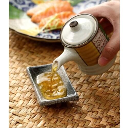 New products: seasoning pot, seasoning pot, vinegar pot, soy sauce pot, Japanese ceramic oil pot, ring pattern seasoning pot