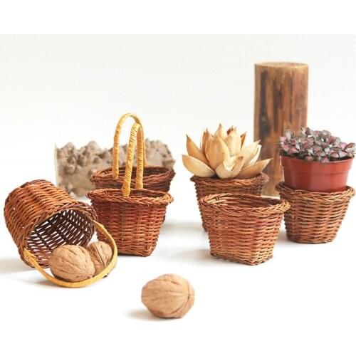 Rattan Weaving Storage Basket Portable Mini Bamboo Rattan Fruit Candy Walnut Dry Flower Basket Organizer Desk Decor Gift Boxes