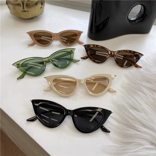 Trending Fashion Women Sunglasses Personality Small Box Cat Eye Glasses American Style Luxury Designer Decorative Glasses Unisex