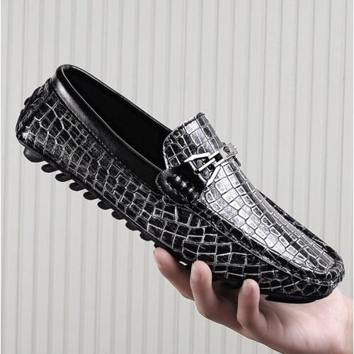Mens Crocodile Alligator Pattern PU Leather Metal Decor Casual Shoes Driving Slip On Loafers 2Colors 2020 New