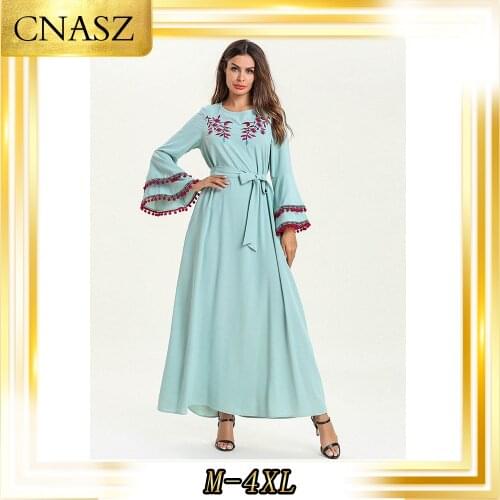 Muslim Dress Fashion Long-Sleeved Abaya Turkish Large Size Autumn Womens Embroidered Long sSkirt Lace Dress