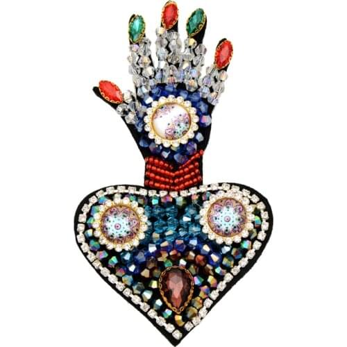 Fashion DIY heart beaded Patches for Clothing sew on rhinestone sequins parches heart Applique for clothes Decorative badge