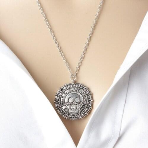 Europe And The United States Pirates Of The Caribbean Pirates Of The Gold Necklace Imitation Gold Necklace