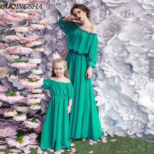 Mother Daughter Dresses Clothes 2018 Summer Off Shoulder Family Wedding Dress Like Mom and Daughter Elegant Dress Princess Party