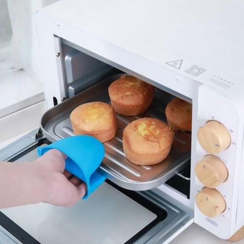 Silicone Heat Resistant Gloves Colorful Kitchen Microwave Oven Gloves Anti-slip Cooking Baking Oven Mitts Random Color