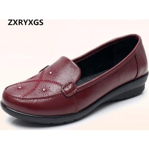 2020 New Rhinestone Soft Cowhide Women Flat Shoes Fashion Casual Shoes Non-slip Soft Bottom Comfort Women Leather Shoes Flats