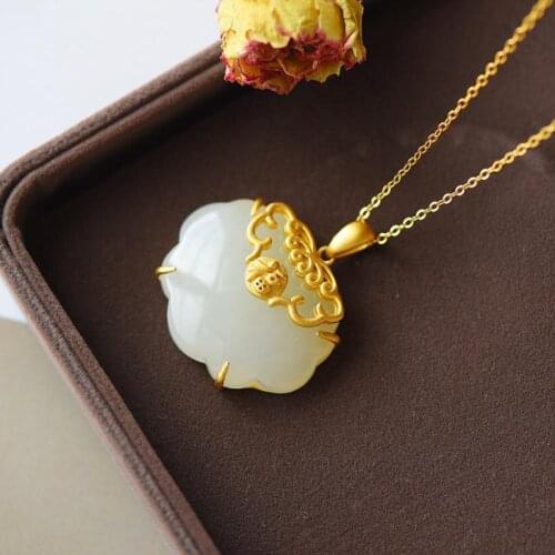 SNew silver inlay natural Hetian white Chalcedony niche design fine craftsmanship high-grade wallet model lady brand jewelry