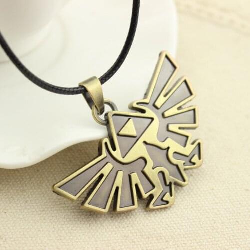 Retro Alloy Anime Game Necklace Wings The Legend-Of-Zeldass Men Necklace Carving The Legend-Of-Zeldass Badge Logo Necklace