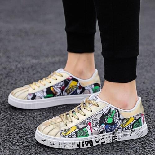 Spring and autumn new couple casual shoes patent leather bright panel shoes fashion graffiti printing youth trend sneakers